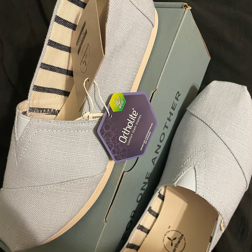 Light blue TOMS